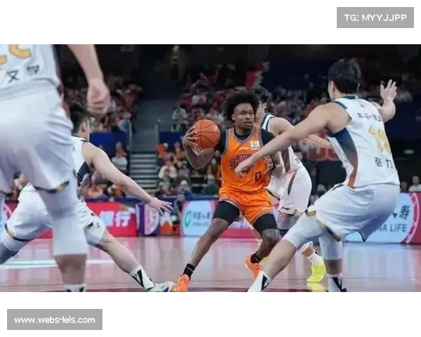 上海男篮攻守兼备主场不败,古德温补强后卫线组织 上海男篮攻守兼备主场不败,古德温补强后卫线组织